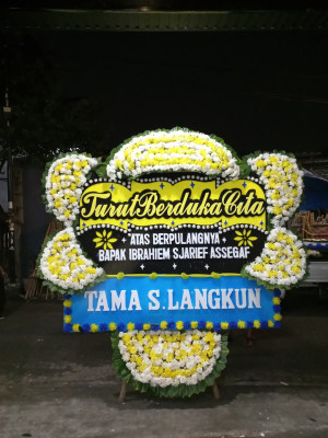 Papan Bunga Duka di Tanah Periuk