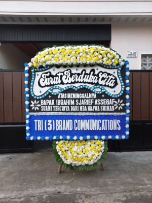 Papan Bunga Duka di Tanah Periuk